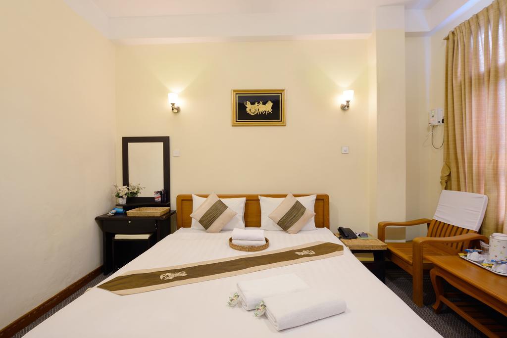 Cinderella Hotel Mawlamyine Rom bilde