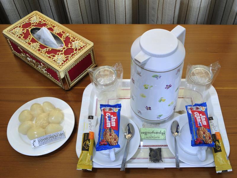 Cinderella Hotel Mawlamyine Eksteriør bilde