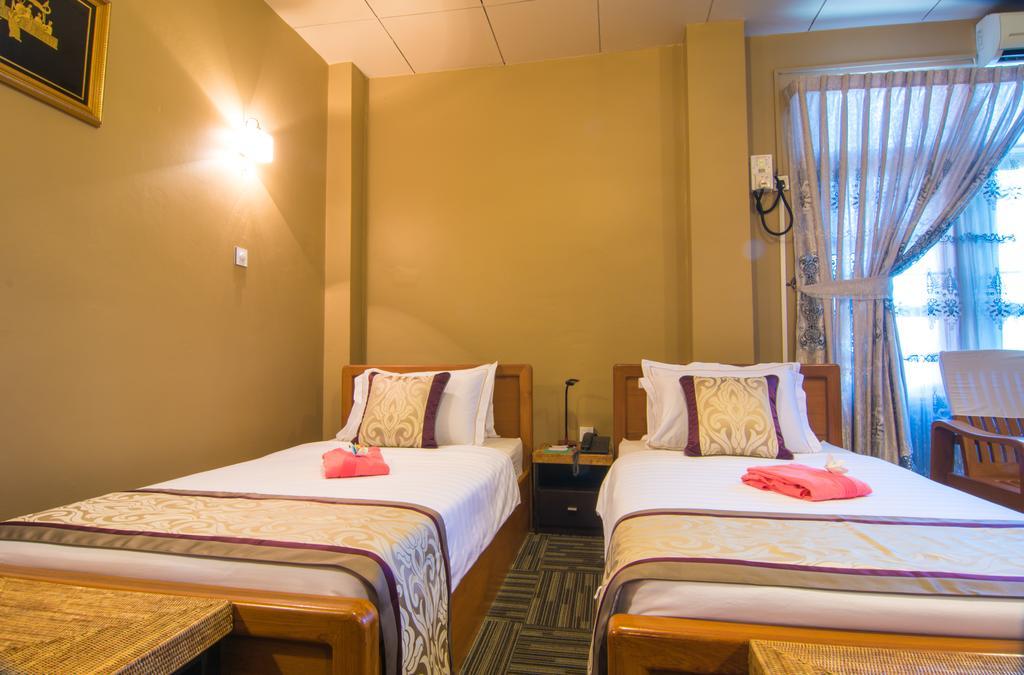 Cinderella Hotel Mawlamyine Eksteriør bilde