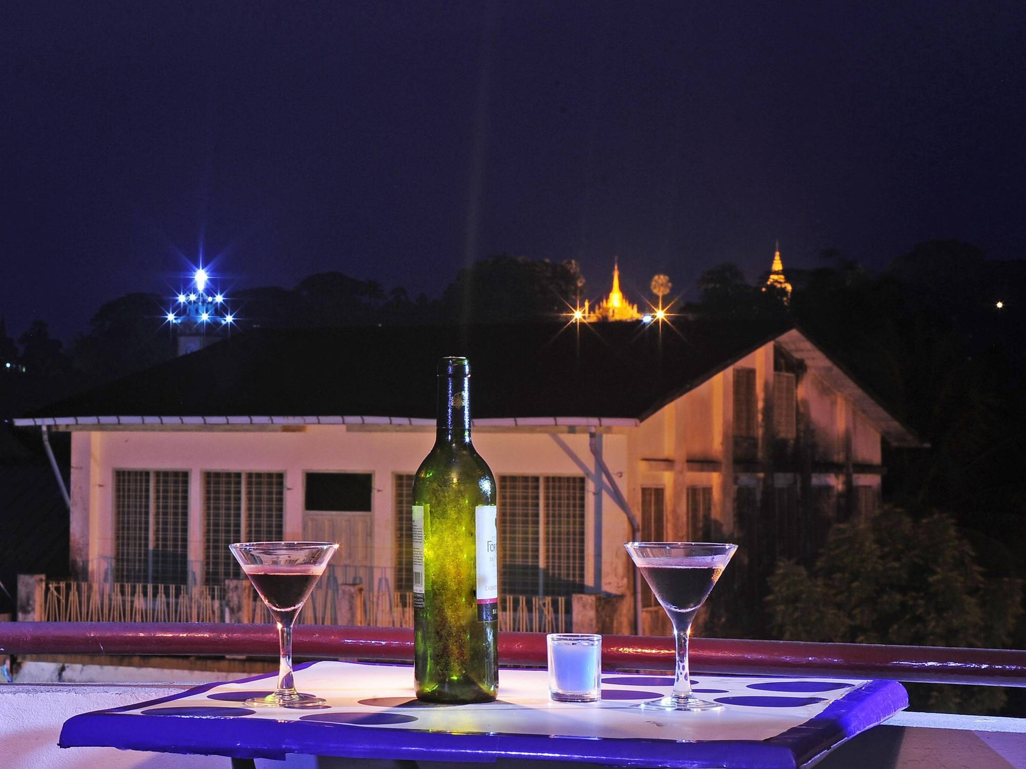 Cinderella Hotel Mawlamyine Eksteriør bilde