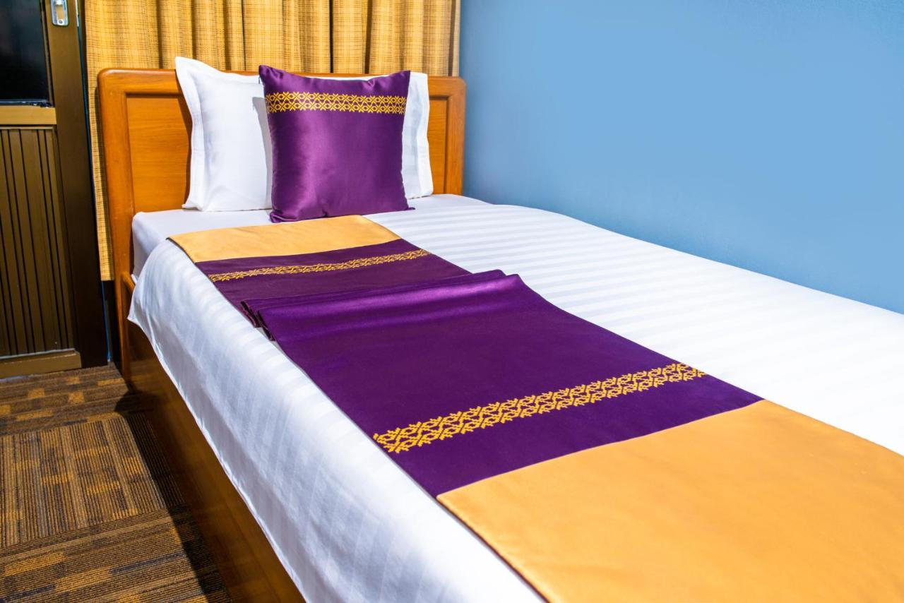 Cinderella Hotel Mawlamyine Eksteriør bilde